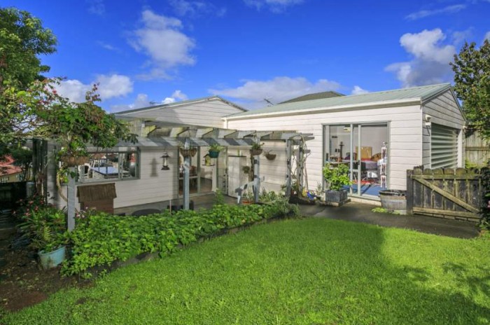 18a Spencer Road, Pinehill,, North Shore City, Auckland New Zealand