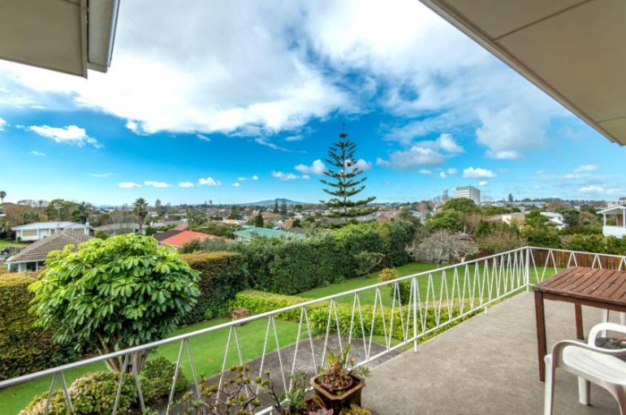 33a Forrest Hill Road, Milford, North Shore City, Auckland