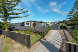 17 Dornie Place, Omaha, Rodney, Auckland