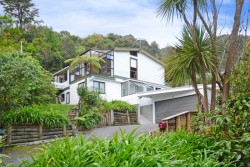 1 Whiorau Grove, Lowry Bay, Eastbourne, Lower Hutt, Wellington