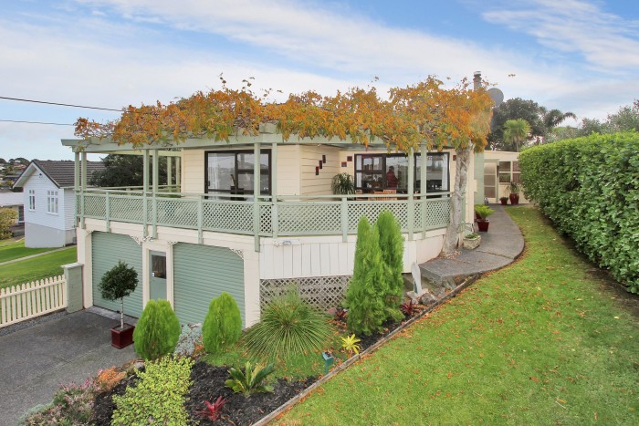 52 Woodlands Crescent, Browns Bay 0630, North Shore City, Auckland