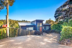 10 Okoka Road, Omiha, Waiheke Island, Auckland