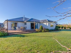 5 Camellia Lane, Carterton, Wellington