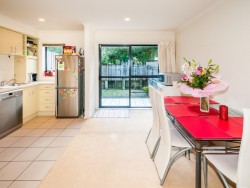 8/13 Kaihu Street, Northcote, North Shore City, Auckland