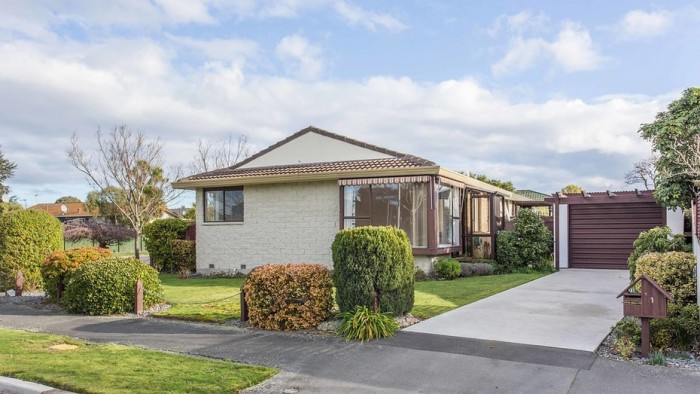 1 Valecrest Avenue, Parklands, Christchurch City, Canterbury