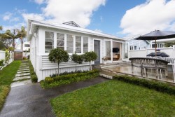 14 Formby Avenue, Point Chevalier, Auckland 1022