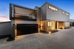 20a Parr Terrace, Castor Bay, North Shore City 0620, Auckland