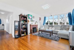 17 Anderson Avenue, Point England, Auckland City 1072
