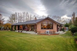 2 Bell Avenue, Cromwell, Central Otago District 9310