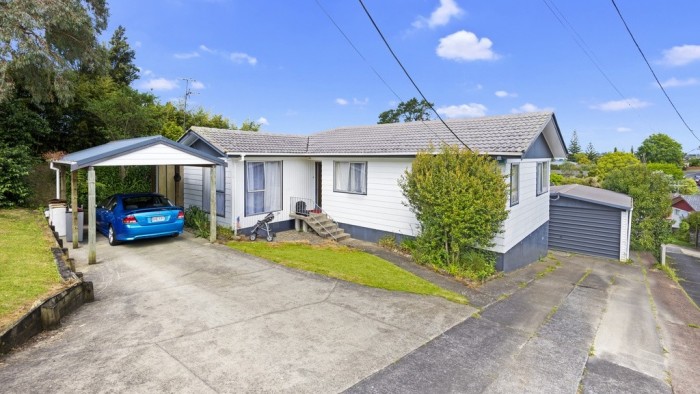 1/26 Waimumu Road, Massey, Auckland