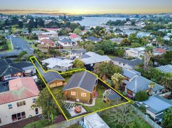 2/133 Waipuna Road East, Mount Wellington, Auckland City 1060