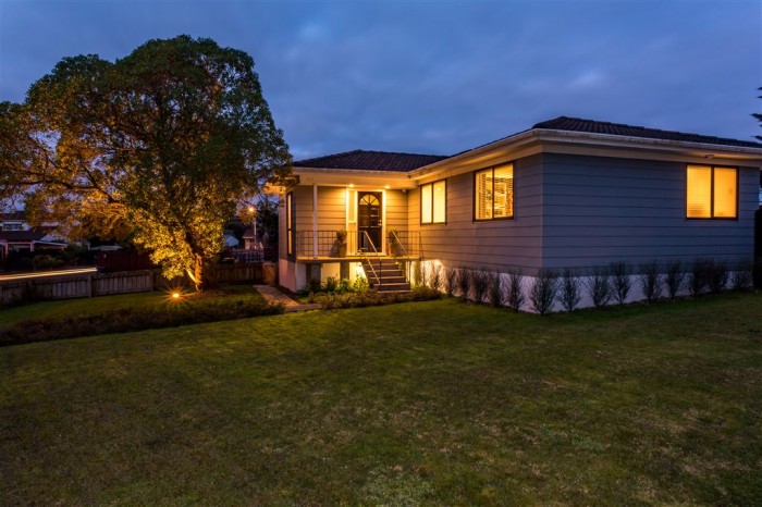 1/6 Edwin Freeman Place, Ranui, Auckland, 0612