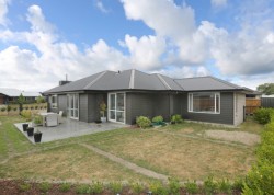 14 Accolade St, Feilding 4777