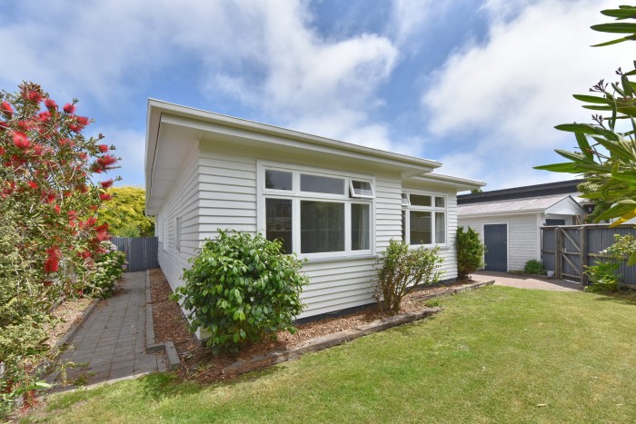 77 Dunns Avenue, Pines Beach, Waimakariri District 7472, Canterbury