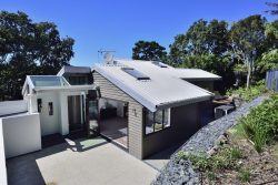 12A Parr Terrace, Castor Bay, North Shore City, Auckland