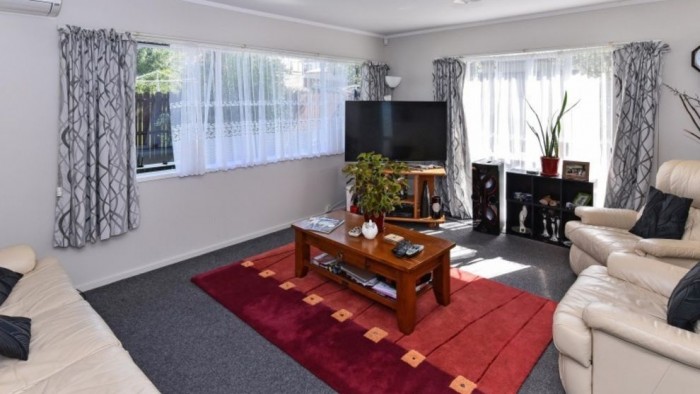 2/65 Etherton Drive, Weymouth, Auckland 2103