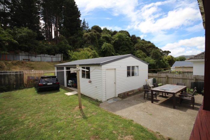 44 Lees Grove, Wainuiomata, Lower Hutt City, Wellington