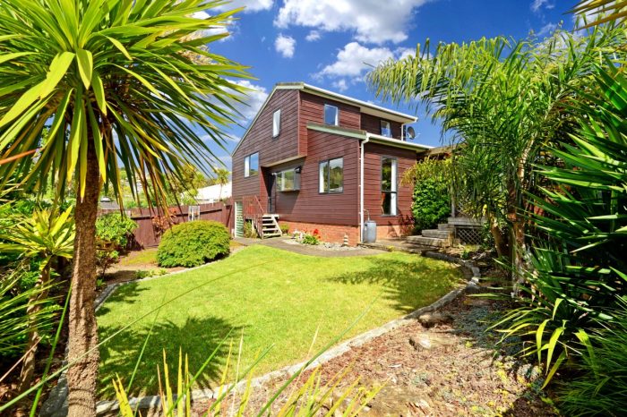 2/12 Agincourt Street, Glenfield, North Shore City 0629, Auckland