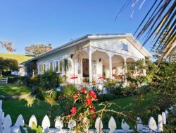 341 Gordons Road, Waiheke Island, Auckland 1971