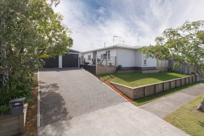 7 Park View Avenue, Feilding, Manawatu District 4702, Manawatu / Wanganui