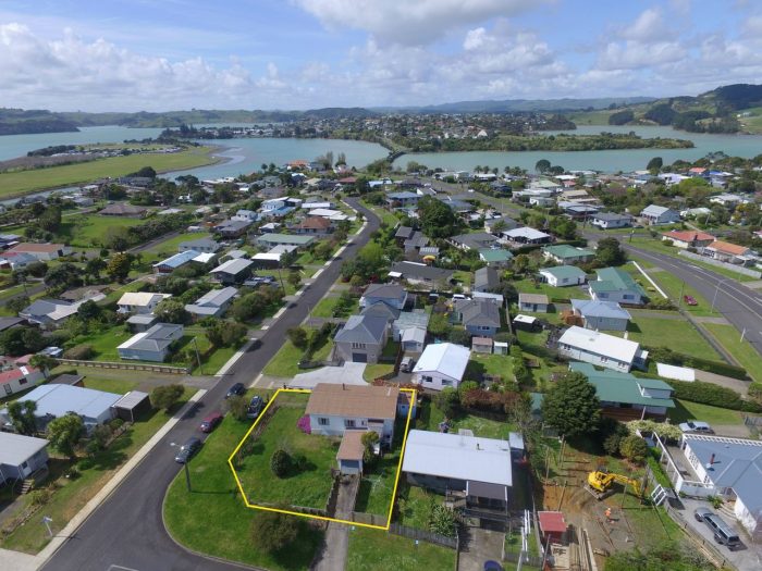 8 Karekare Avenue, Raglan, Waikato District 3225