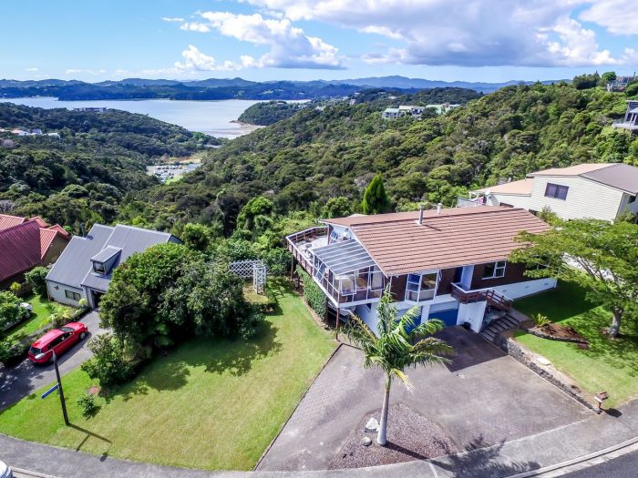 61 Te Haumi Drive, Paihia, Far North, Northland 0200, New Zealand.