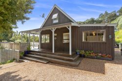 5 Third Avenue, Onetangi, Waiheke Island 1081, Auckland