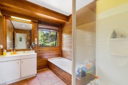 2A Parklands Ave Swanson, Auckland 0612