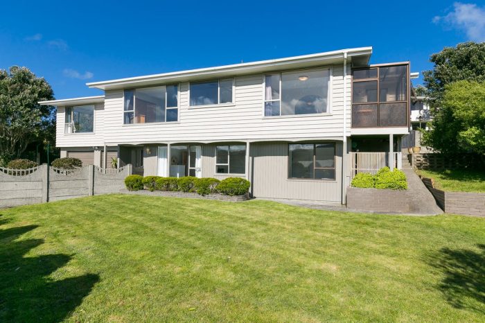 26 St Aidans Way, Tawa, Wellington, 5028, New Zealand