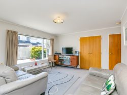 165A QUEENS DRIVE LYALL BAY WELLINGTON 6022 New Zealand