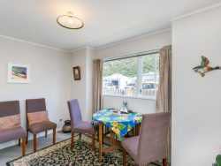 165A QUEENS DRIVE LYALL BAY WELLINGTON 6022 New Zealand