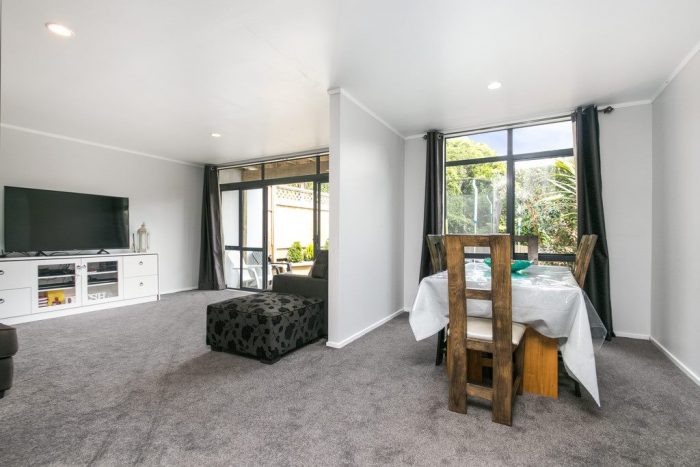 11/61A Birkdale Road, Birkdale, North Shore City, Auckland, 0626, New Zealand