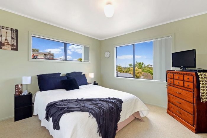 29 Lingfield Street, Glenfield, North Shore City 0629, Auckland
