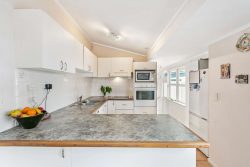 1/33 Neal Avenue, Glenfield, North Shore City 0629, Auckland