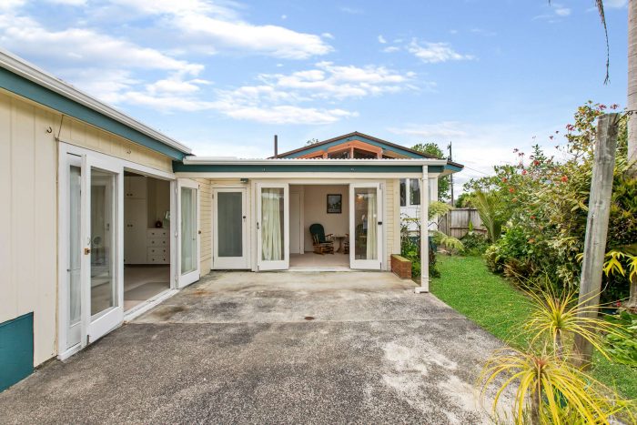 1/33 Neal Avenue, Glenfield, North Shore City 0629, Auckland