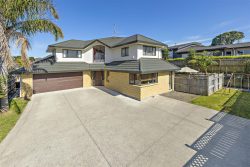 30 Cairnsvale Rise, Alfriston, Manukau City, Auckland, 2105, New Zealand