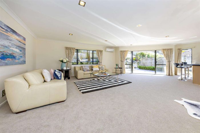 30 Cairnsvale Rise, Alfriston, Manukau City, Auckland, 2105, New Zealand