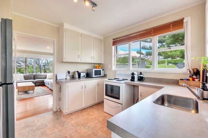 1/7 Eastcliffe Rd Castor Bay, Auckland 0620