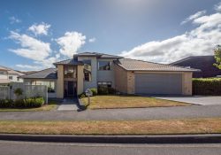 5 Tattenhall Grove, Churton Park, Wellington, 6037, New Zealand