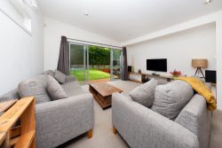 6 Cronin Place, Beach Haven, North Shore City, Auckland, 0626, New Zealand