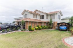 27 Crossandra Dr, Mangere, Auckland 2022, New Zealand