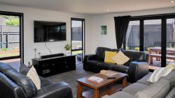 6 Tanu Place, Parklands, Christchur­ch City, Canterbury, 8083, New Zealand