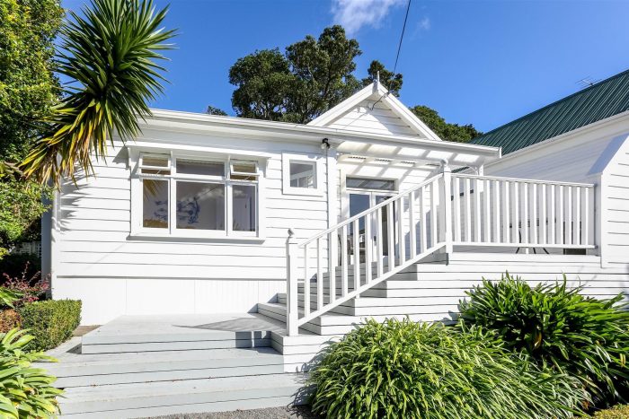 18 Bracken Street, New Plymouth, Taranaki, 4310, New Zealand