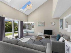 7 Ashton Fitchett Drive, Brooklyn, Wellington­, 6021, New Zealand