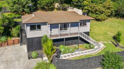 83 Spinella Drive, Glenfield, North Shore City, Auckland, 0629, New Zealand