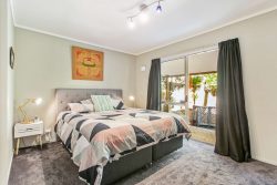 2/128 Spinella Drive, Glenfield, North Shore City, Auckland, 0629, New Zealand