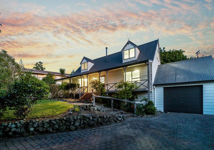 21 St James Avenue, Helensvill­e, Rodney, Auckland, 0800, New Zealand