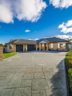 65 Westerham Drive, Dannemora, Manukau City, Auckland, 2016, New Zealand