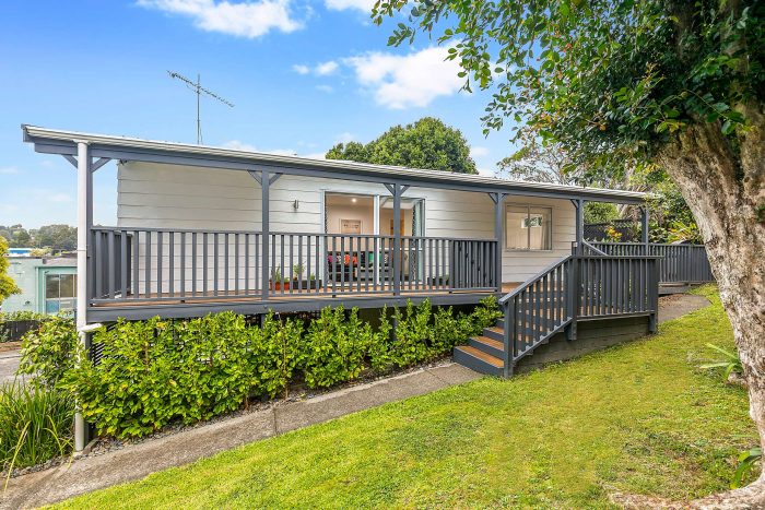 2/34 Lambrown Drive, Totara Vale, North Shore City, Auckland, 0629, New Zealand