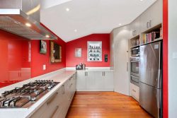 285 The Parade, Island Bay, Wellington­, 6023, New Zealand